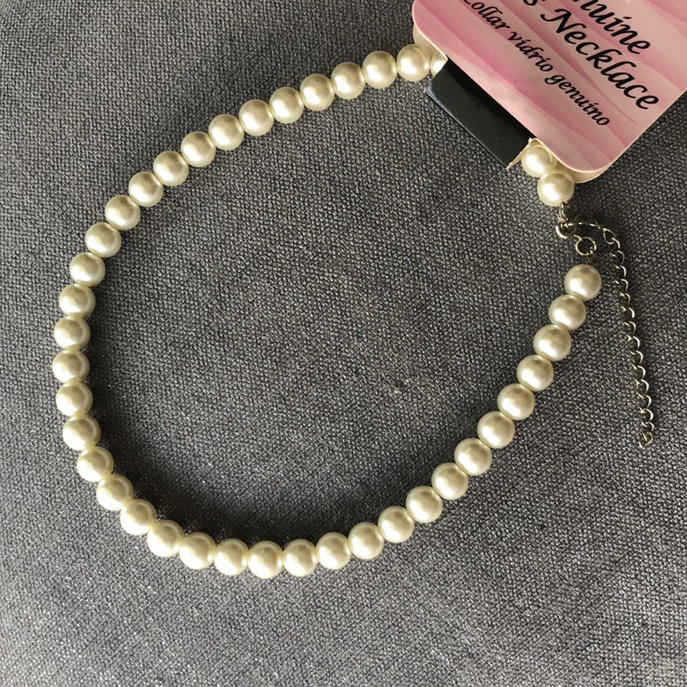 Pearl-glass necklace